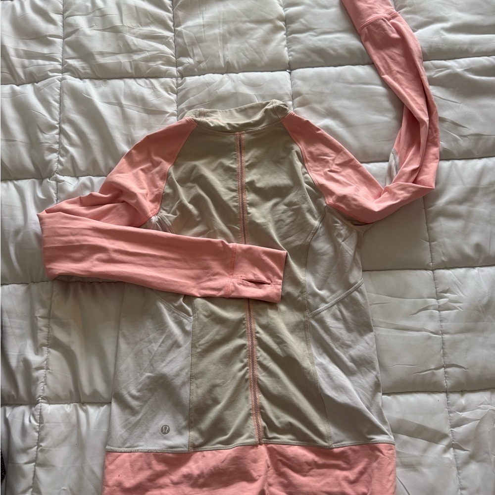 Lululemon Run: Beach Runner Jacket - Picture 2 of 3